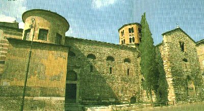 Santo Stefano_lato.jpg (35022 byte)